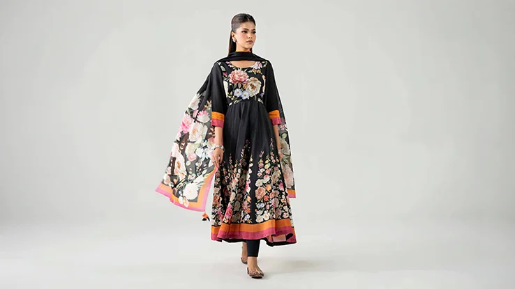 The Rawayat Collection: Elevating Your Style with Traditional Stitched Suits
