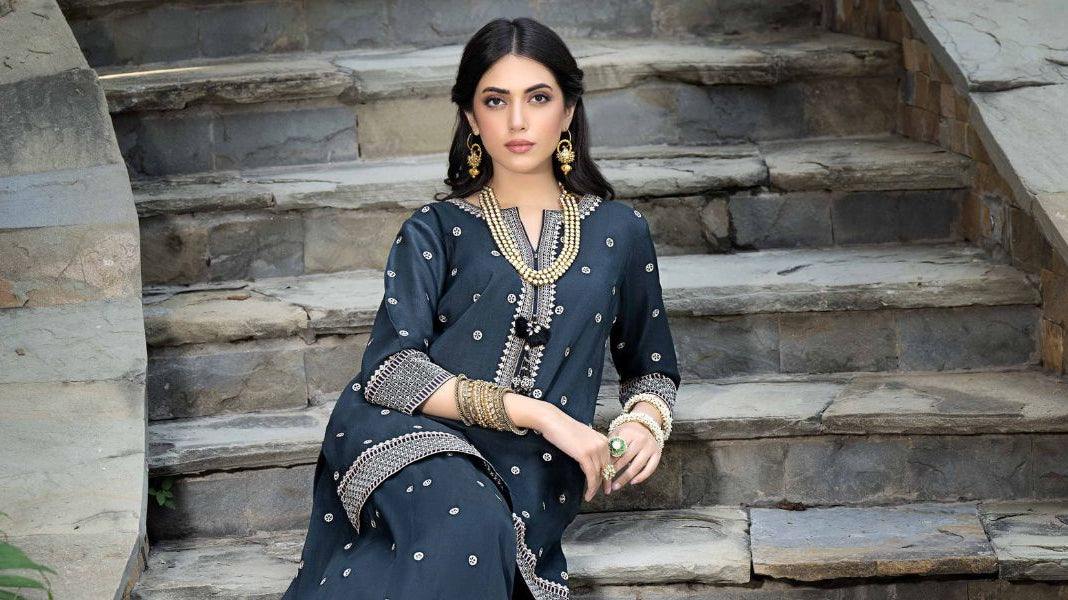 Pakistani suits online