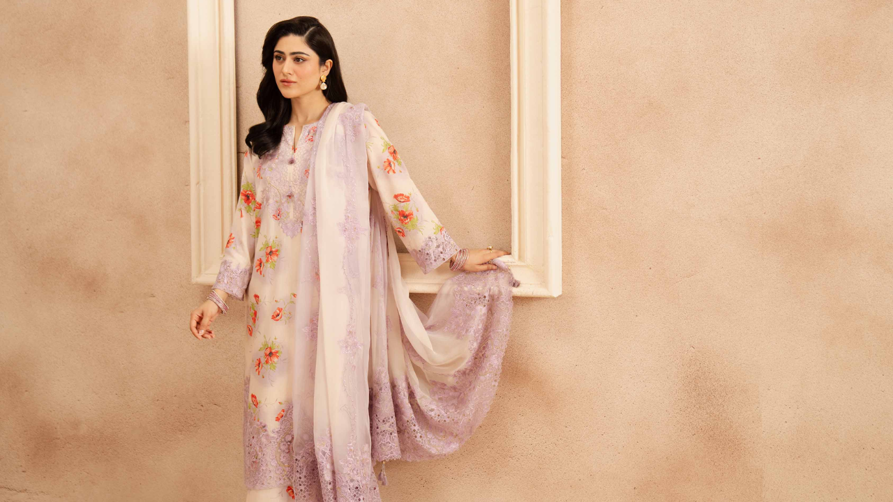 Try Our Black & White Sarees on Special Occasions