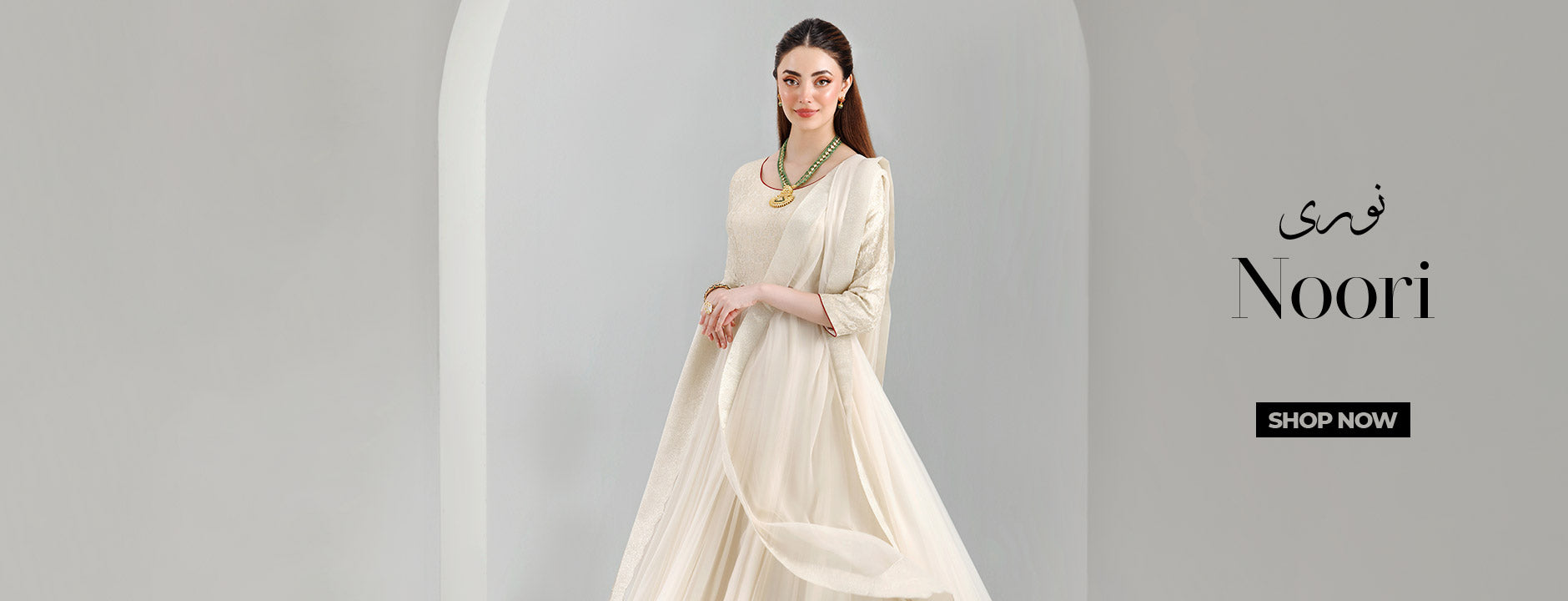 Get Flat 30% and 50% Sale on Wedding Dresses at Nishat