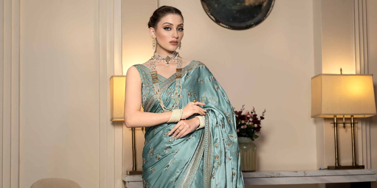 best pakistani saree collection