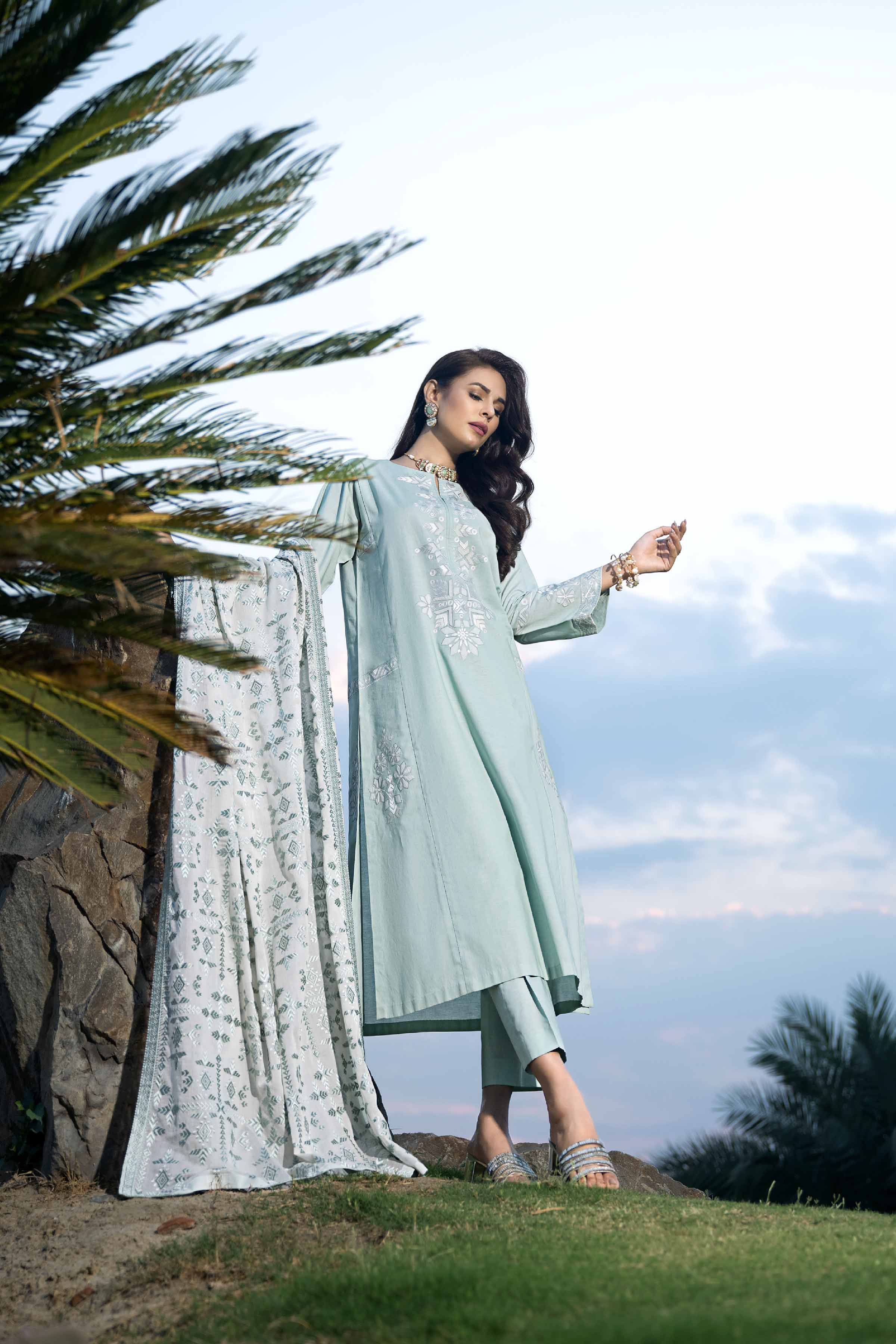 Best semi formal dresses online in Pakistan