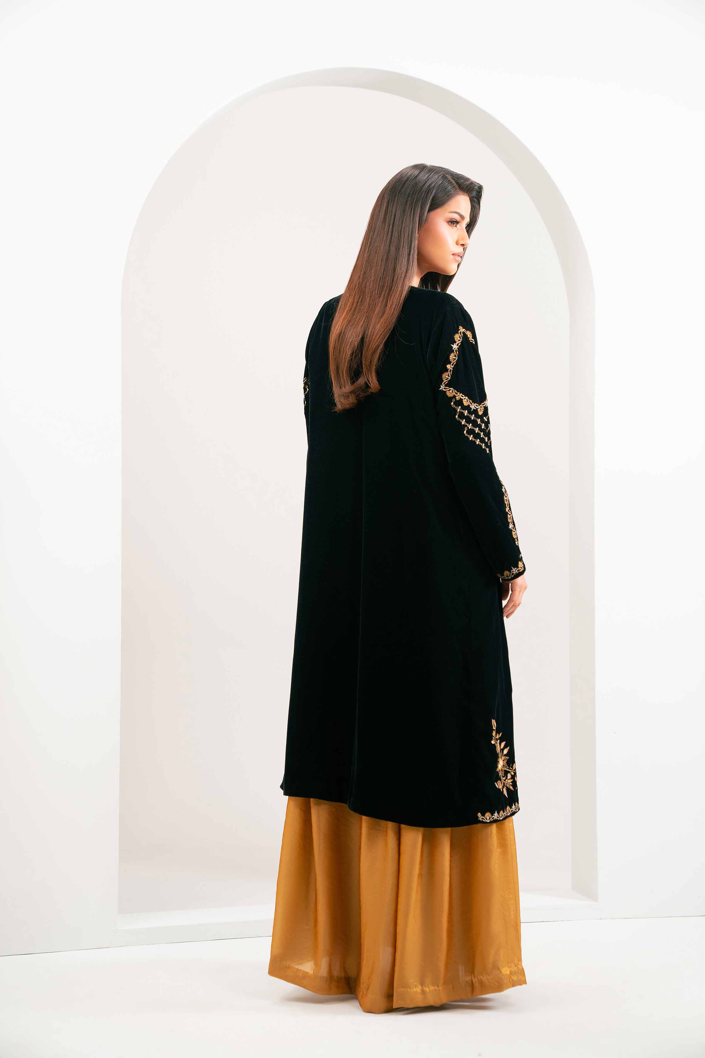 黒 安値‼️早い者勝ち‼️Suite Room Knit Long Dress 2 Piece Long Dress Paired With Jacket Nishat Boutique Winter Drop-1